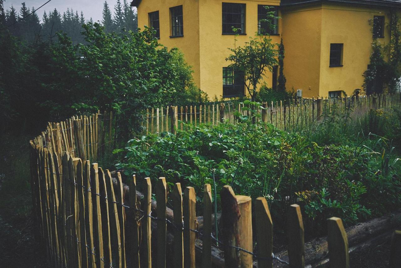 Blickinsfreie Apartment Schoeneck  Bagian luar foto